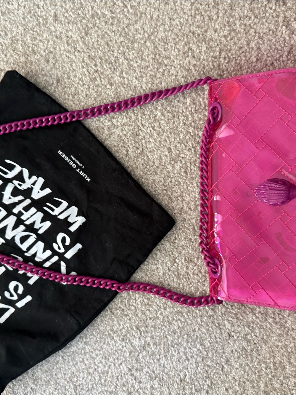 Kurt Geiger London Vinyl Fuscia Drench Bag - Picture 2 of 6